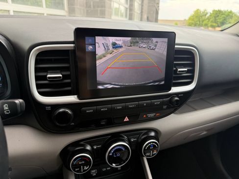 Used 2023 Hyundai Venue SEL w/ Cargo Package FWD image 25