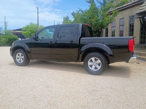Used 2013 Nissan Frontier SV w/ SV Value Truck Pkg RWD image 7