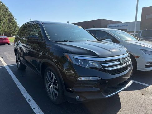 Used 2017 Honda Pilot Elite image 4