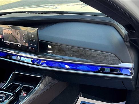 Used 2025 BMW 760i xDrive 760i xDrive w/ Executive Package image 35