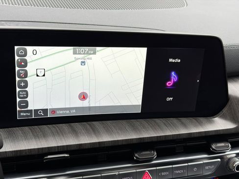 Used 2025 Kia Telluride SX Prestige image 28