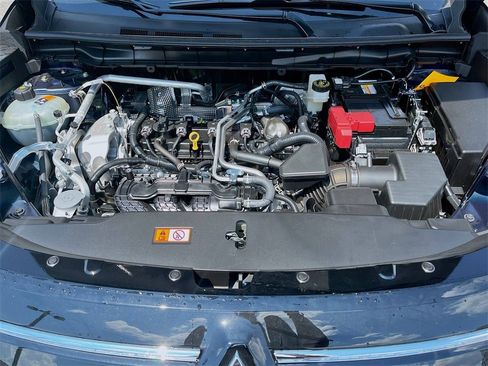 New 2025 Mitsubishi Outlander SE image 32