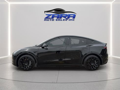 Used 2022 Tesla Model Y Long Range AWD/4WD image 4
