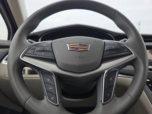 Used 2021 Cadillac XT5 Premium Luxury w/ LPO, Premium Carpet Package image 23