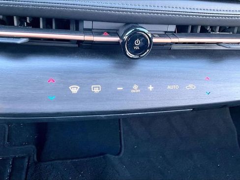 Used 2023 Nissan Ariya AWD image 31