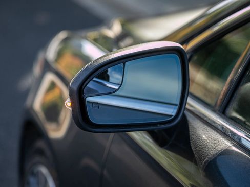 Used 2018 Ford Fusion Titanium image 20