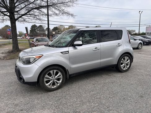 Used 2016 Kia Soul + w/ Primo Package image 10