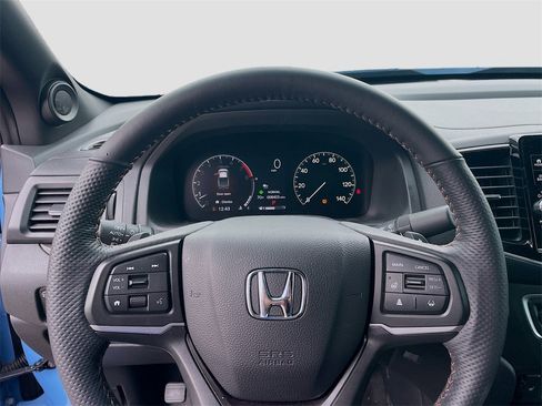 Used 2025 Honda Ridgeline TrailSport+ image 13