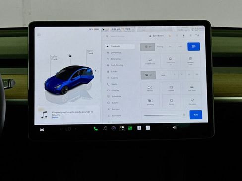 Used 2023 Tesla Model 3 Standard Range RWD image 10