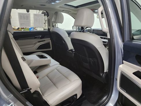 Used 2023 Kia Telluride EX AWD/4WD image 33