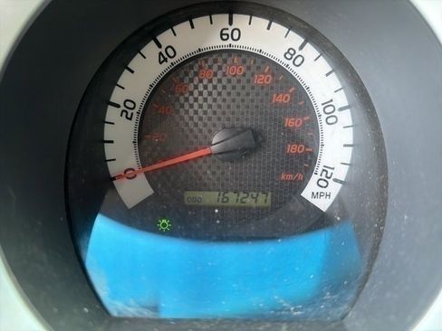 Used 2011 Toyota Tacoma PreRunner image 7