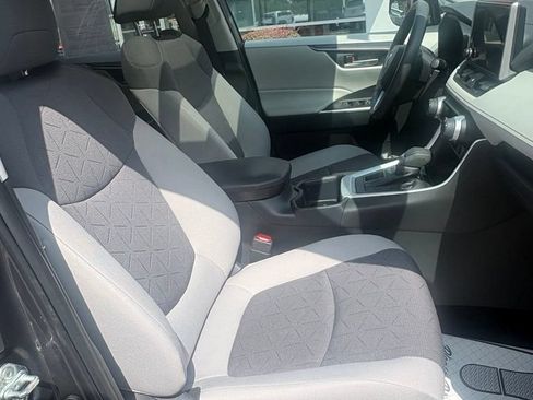 Used 2025 Toyota RAV4 XLE w/ Convenience Package AWD/4WD image 5