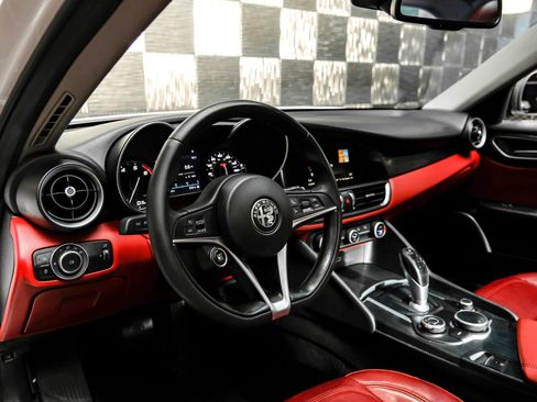 Used 2019 Alfa Romeo Giulia w/ Quick Order Package 22K Sport RWD image 3