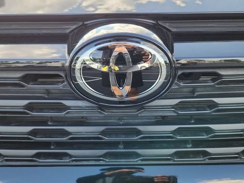 Used 2022 Toyota RAV4 XLE w/ Convenience Package AWD/4WD image 22