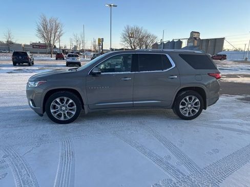 Used 2019 Chevrolet Traverse Premier image 3