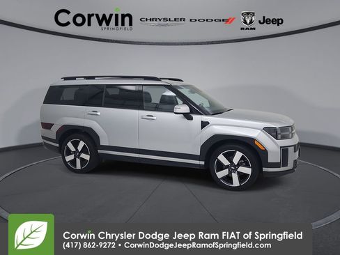 Used 2025 Hyundai Santa Fe Limited AWD/4WD image 1
