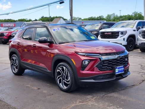Used 2025 Chevrolet TrailBlazer RS w/ Convenience Package FWD image 7
