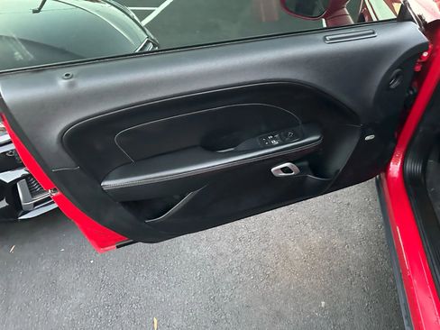 Used 2015 Dodge Challenger R/T Plus image 21