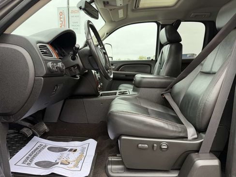 Used 2009 Chevrolet Silverado 3500 W/T AWD/4WD image 10