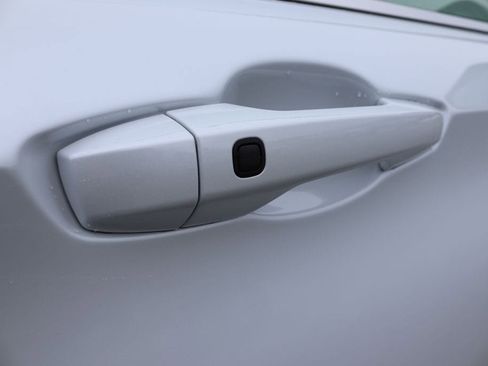 New 2026 Mitsubishi Outlander SE image 40