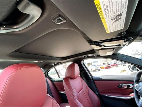 Used 2023 BMW 330i Sedan w/ M Sport Package image 12