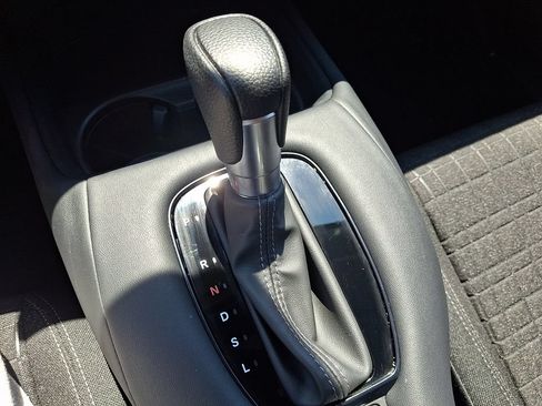 Used 2023 Honda HR-V LX image 15