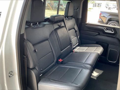 Used 2025 Chevrolet Silverado 2500 LTZ w/ LTZ Premium Package AWD/4WD image 20