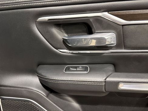 Used 2022 RAM 1500 Laramie AWD/4WD image 44