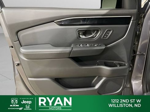 Used 2023 Honda Pilot EX-L image 35