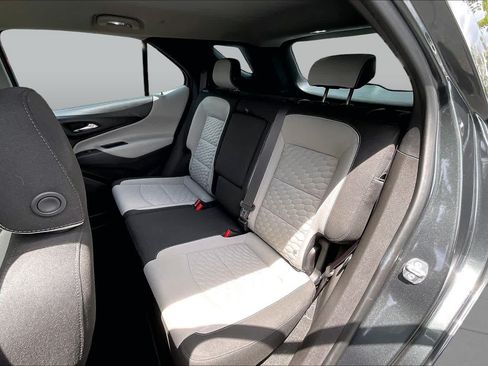 Used 2018 Chevrolet Equinox LS FWD image 25