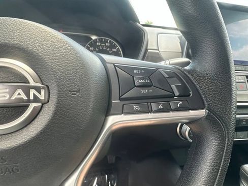 Used 2024 Nissan Altima 2.5 SV FWD image 20