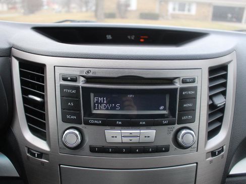 Used 2013 Subaru Legacy 2.5i Premium image 24