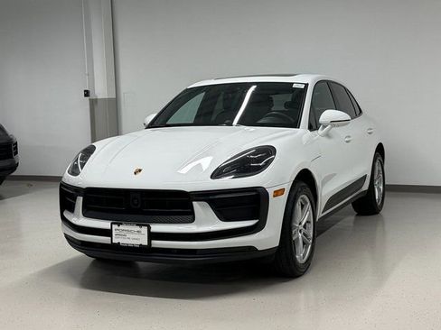 Certified 2023 Porsche Macan Turbo image 1