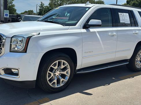 Used 2020 GMC Yukon SLT w/ Open Road Package RWD image 3