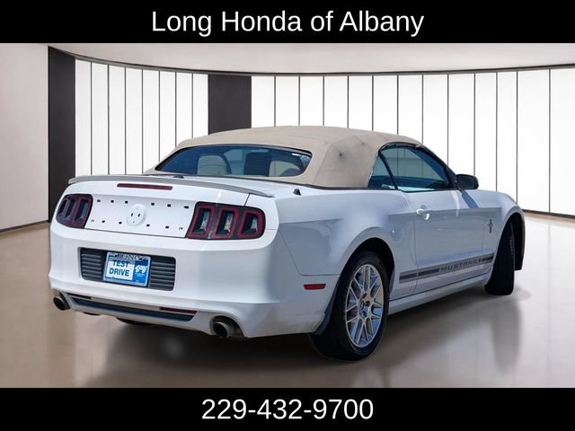 Used 2013 Ford Mustang Premium RWD image 6