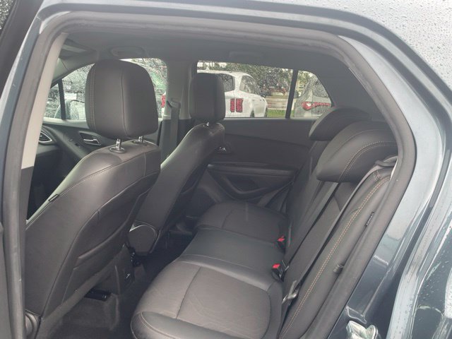 Used 2022 Chevrolet Trax LT w/ Driver Confidence Package AWD/4WD image 6