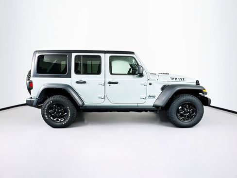 Used 2023 Jeep Wrangler Unlimited w/ Cold Weather Group AWD/4WD image 10