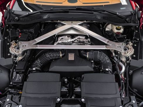 Used 2023 Aston Martin V8 Vantage Roadster RWD image 36