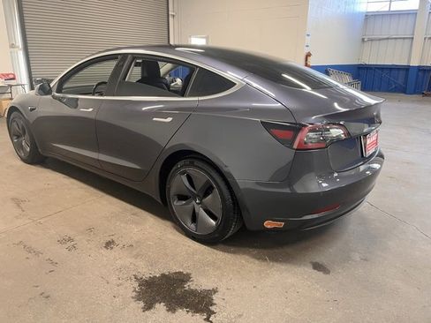 Used 2020 Tesla Model 3 Standard Range Plus image 5