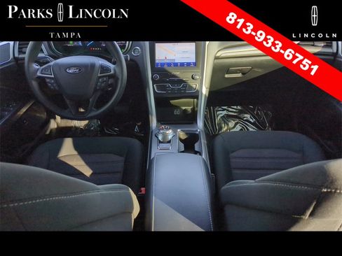 Used 2020 Ford Fusion SE image 10