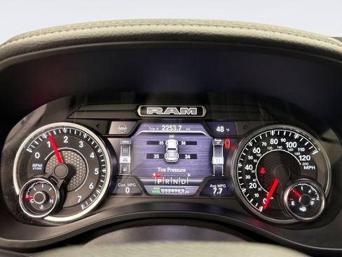 Used 2022 RAM 1500 Laramie image 13