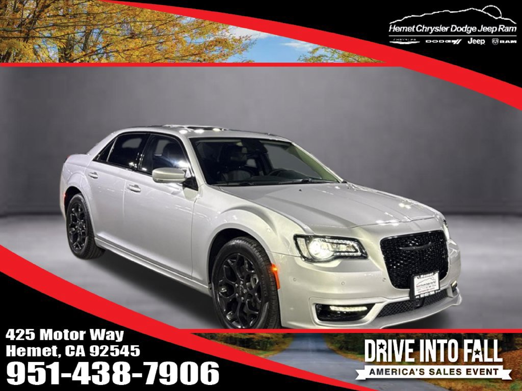 Used 2022 Chrysler 300 Touring L w/ Popular Equipment Group AWD/4WD image 1