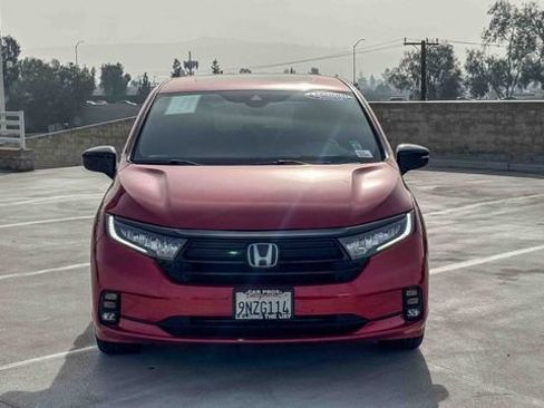 Used 2024 Honda Odyssey Sport image 6