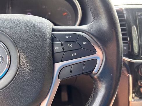 Used 2019 Jeep Grand Cherokee Altitude AWD/4WD image 30