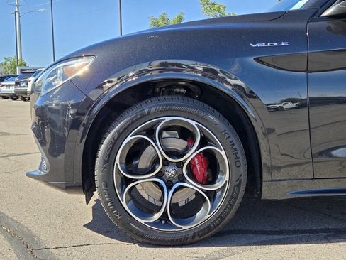 Used 2022 Alfa Romeo Stelvio Veloce AWD/4WD image 9
