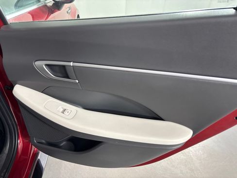 Used 2025 Hyundai Sonata SEL FWD image 19