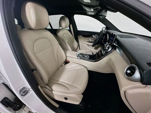 Used 2017 Mercedes-Benz GLC 300 4MATIC w/ Premium 1 Package image 29