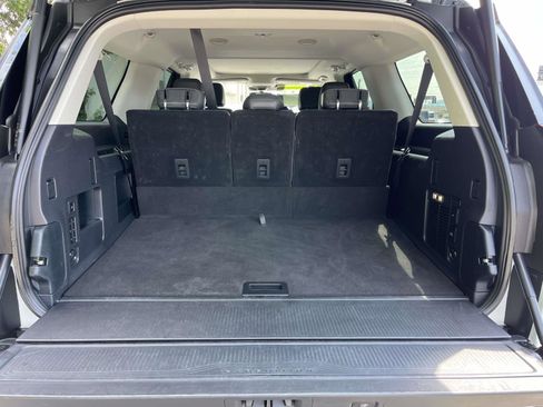 Used 2025 Ford Expedition Max Active RWD image 10