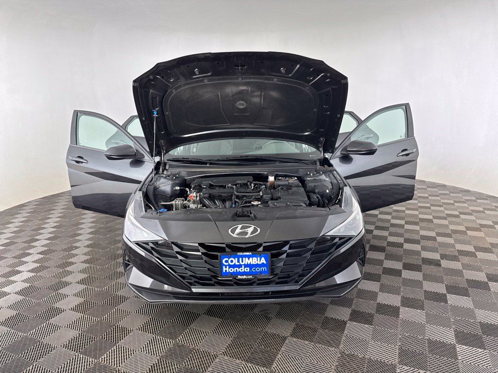 Used 2022 Hyundai Elantra SEL FWD image 12