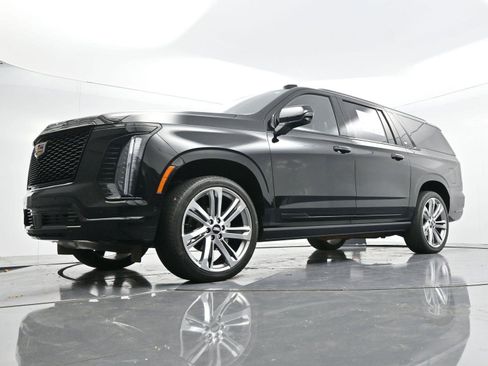 Used 2025 Cadillac Escalade ESV Sport Platinum image 59